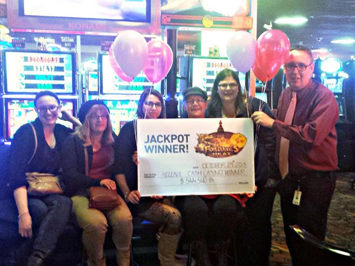 Davies family celebrates progressive slot win as Cash Casino Calgary